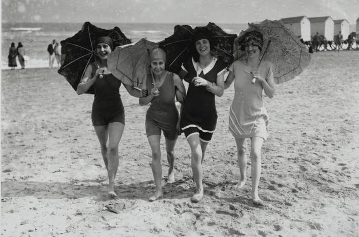 34 Wild Photos From 1926 That Show A Changed World