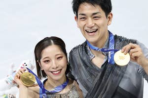 三浦璃来さん(左)と木原龍一さん(右)(時事)