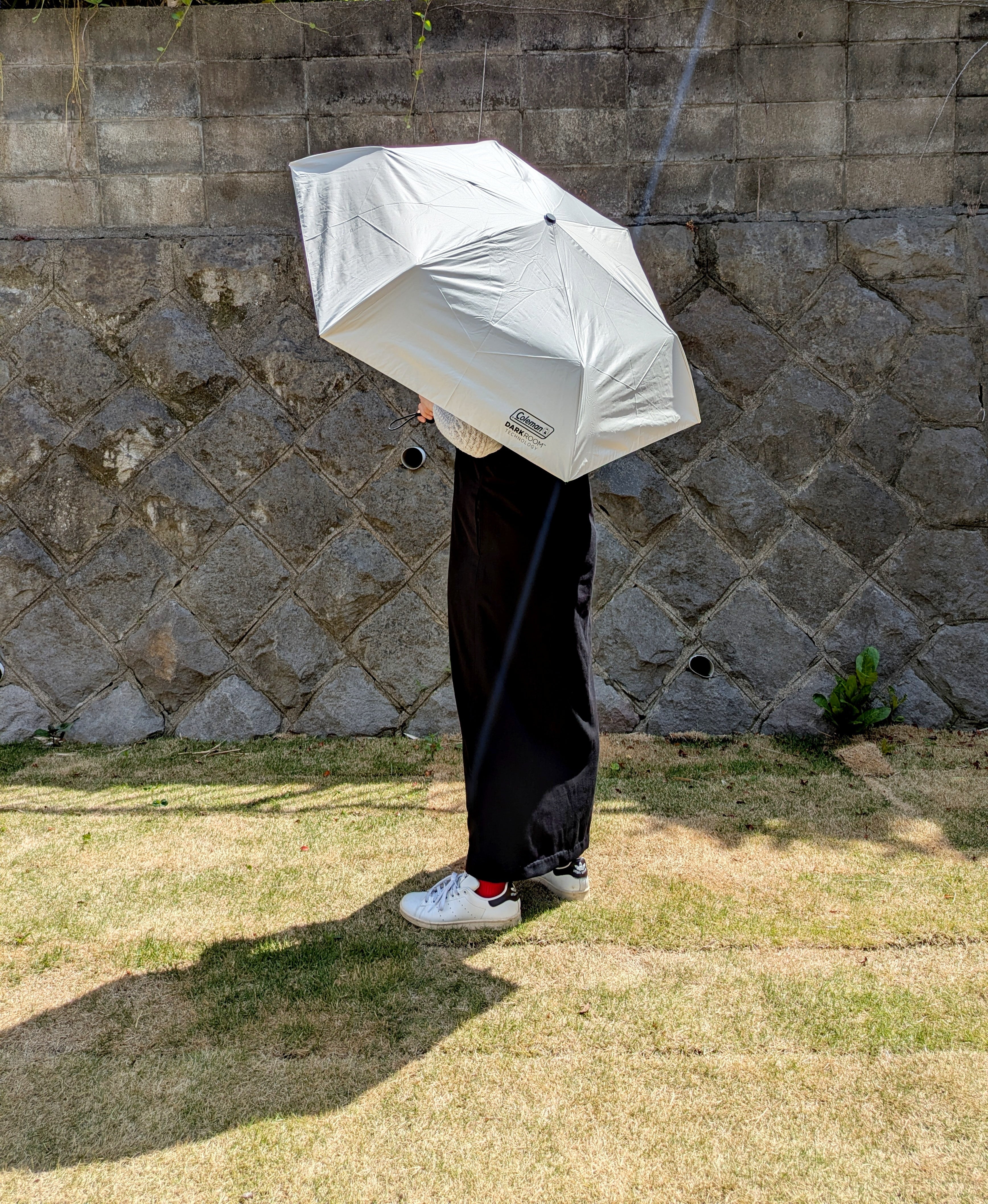 ローソン限定のColeman日傘は、開いた瞬間に涼しくて強風の日でもひっ