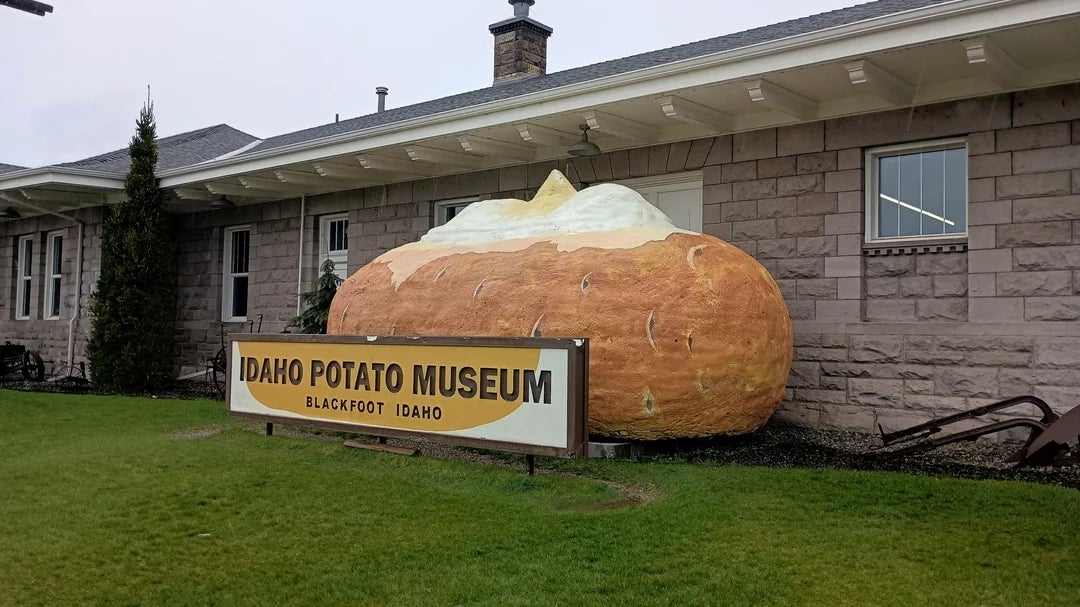 Large sculpture of a baked murphy  with food  successful  beforehand   of the Idaho Potato Museum, Blackfoot, Idaho