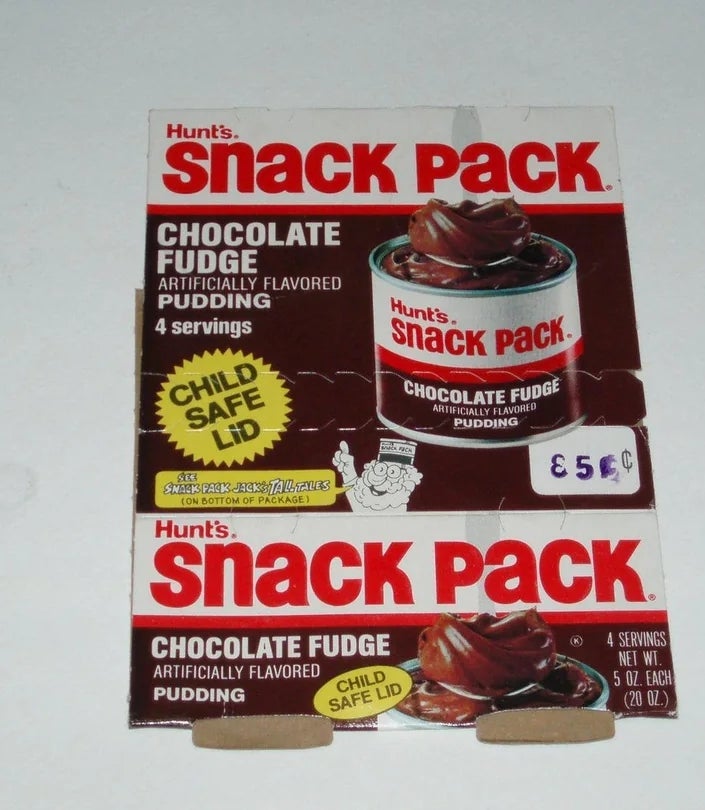 Snack Pack Chocolate Fudge Pudding package, 4 servings, features a child-safe lid. Price: €0.56