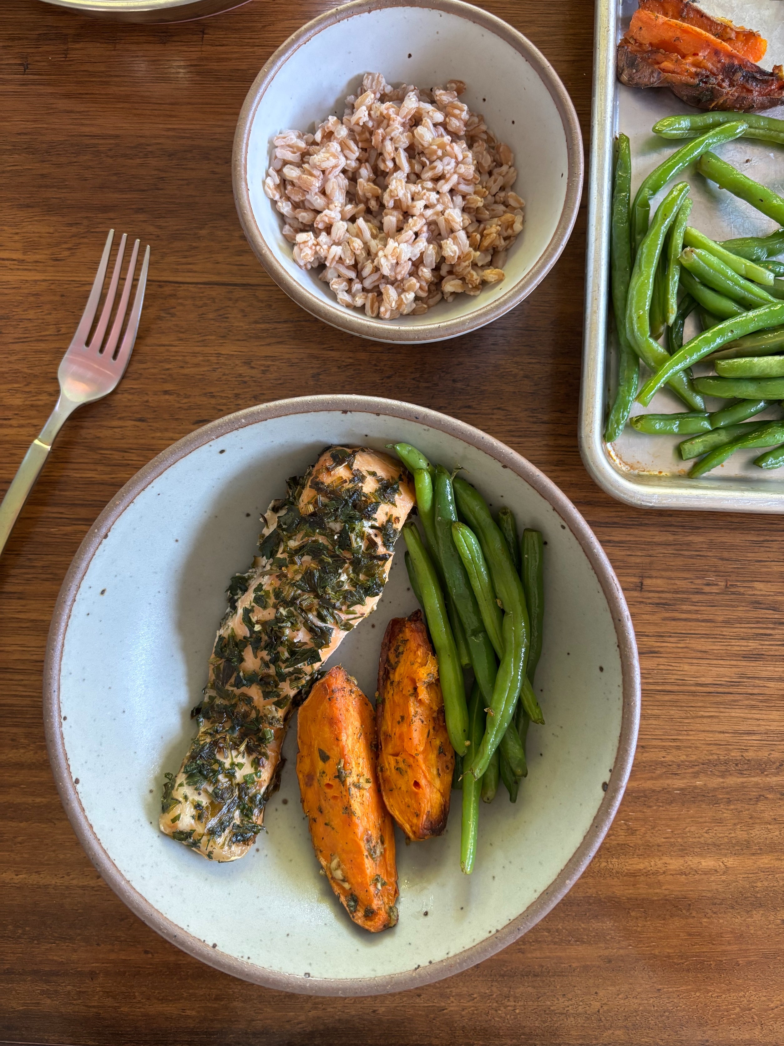 Plate with salmon, sweet potatoes, and green beans
