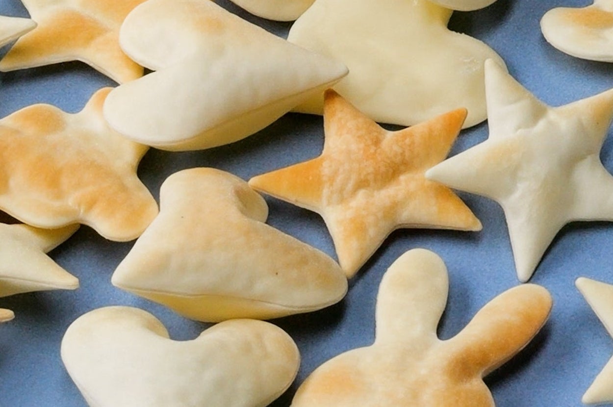 ギョーザの皮スナック