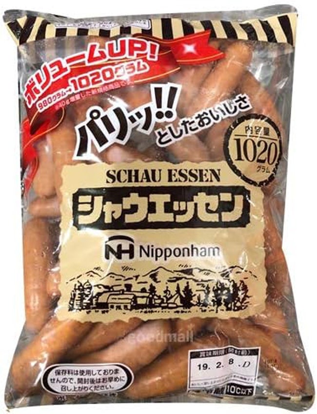 日本ハムのシャウエッセンソーセージのパッケージ。パリッとした食感が特徴。内容量1020グラム。