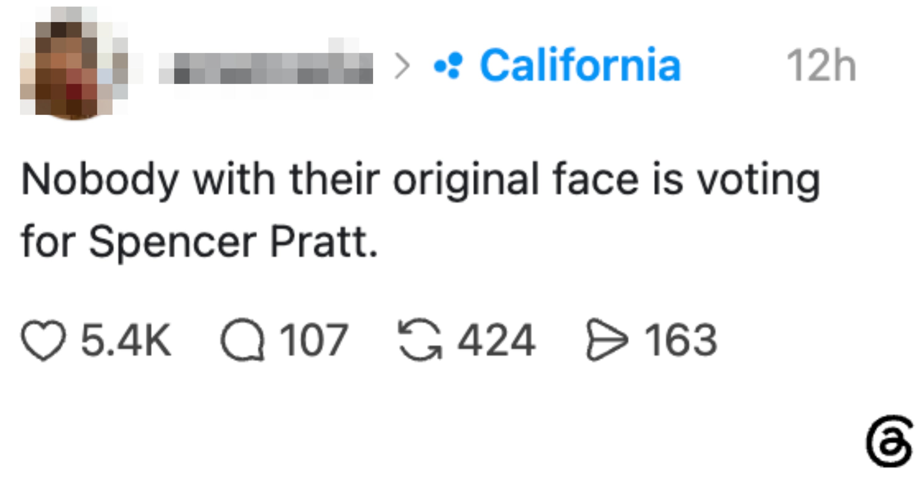 Innlegg i sosiale medier som kritiserer Spencer Pratt, og antyder humoristisk at alle som stemmer har gjennomgått kosmetisk kirurgi