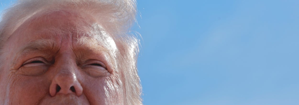 "Like Old Hamburger Meat": This New Pic Of Trump And One Of His Cabinet Members Is Going Viral, And I Actually Think There Might Be A New Worst Hand In America