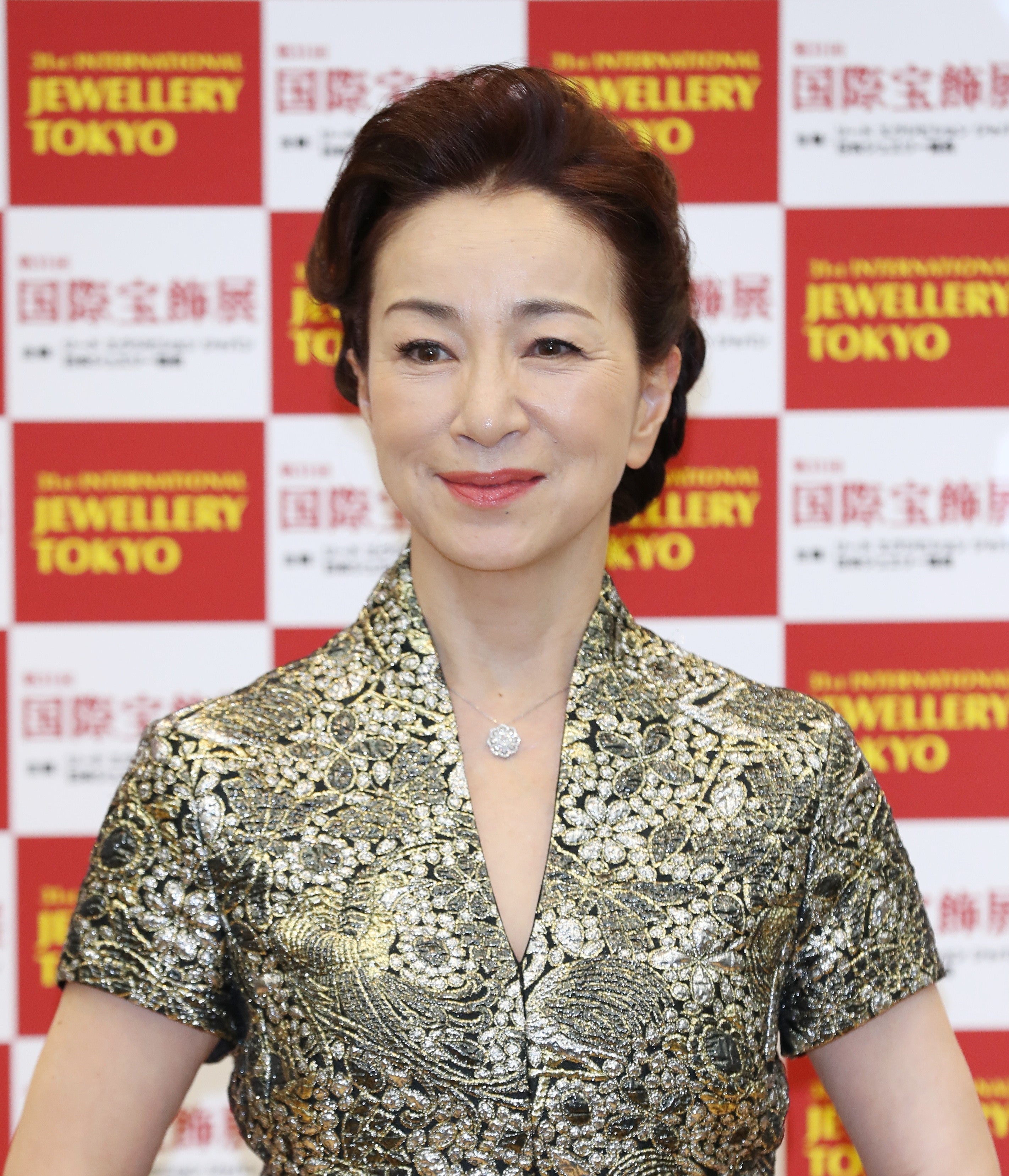 お母さんに似てますね！」原田美枝子の娘・石橋静河のドレス姿が話題に 