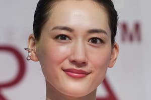 綾瀬はるかさん(時事通信フォト)