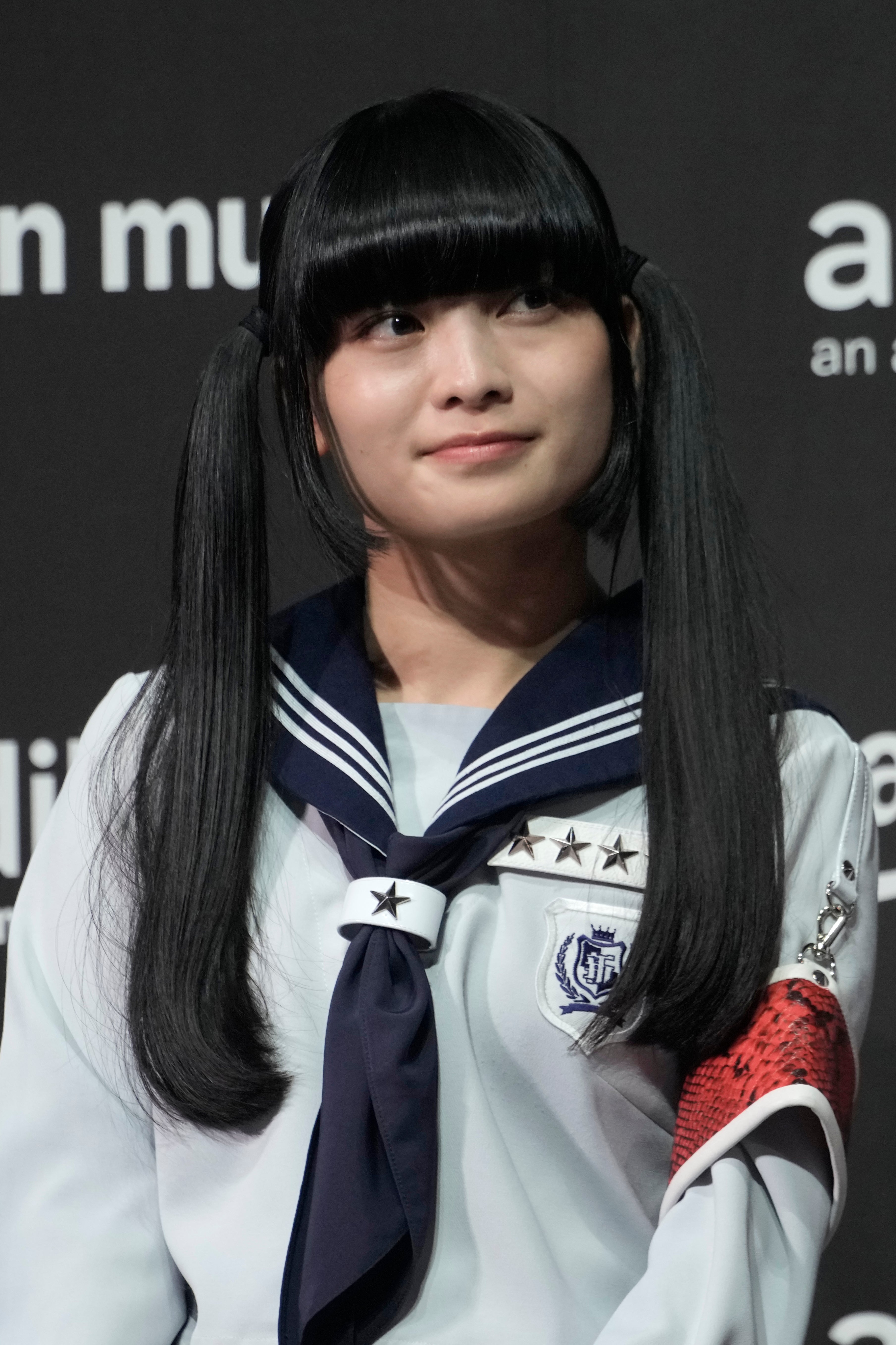 ちゃんみな、“幼馴染”の人気アーティストと2ショットに「ずっと見