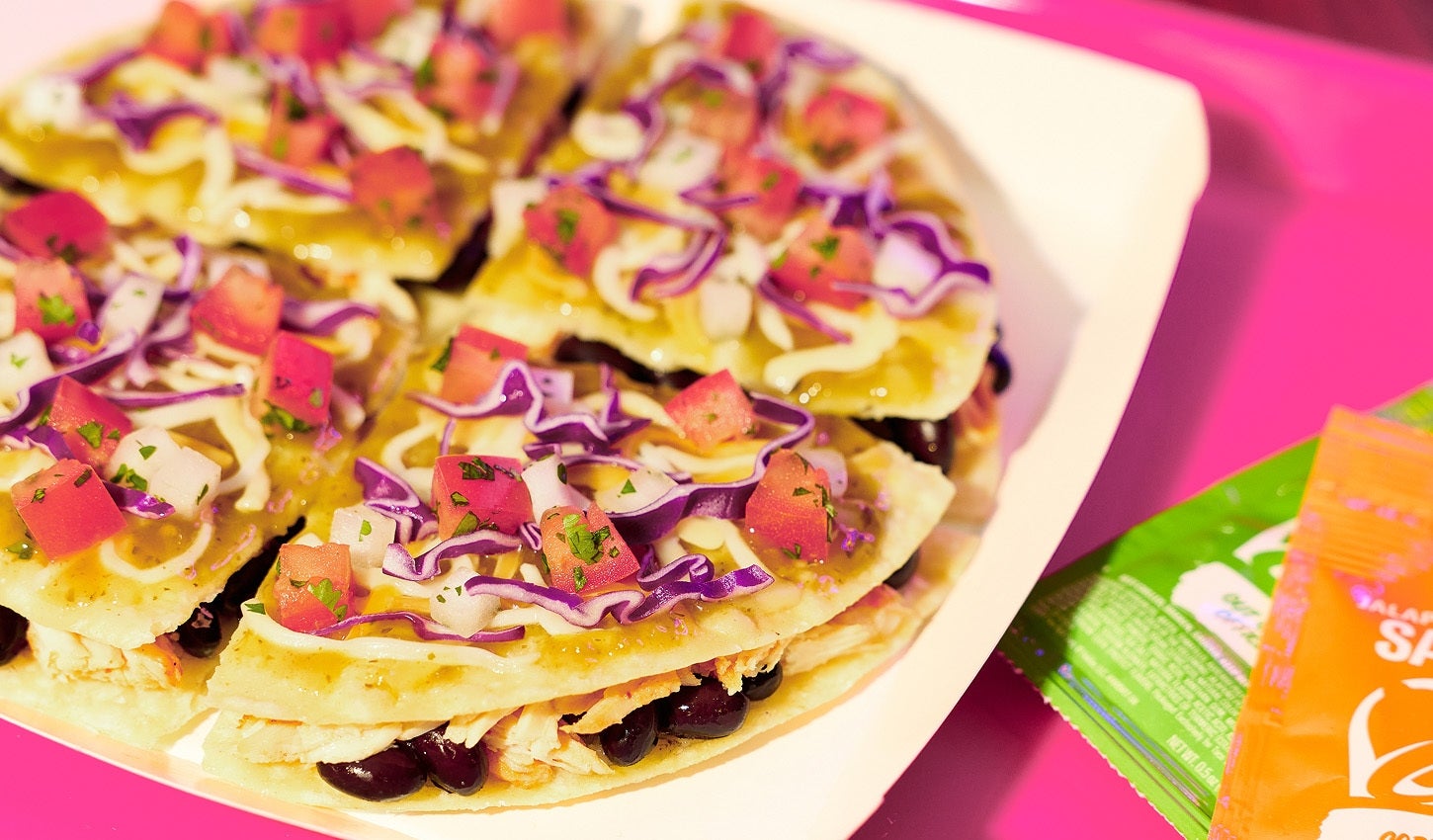 Taco Bell Cantina Chicken Mexican Pizza