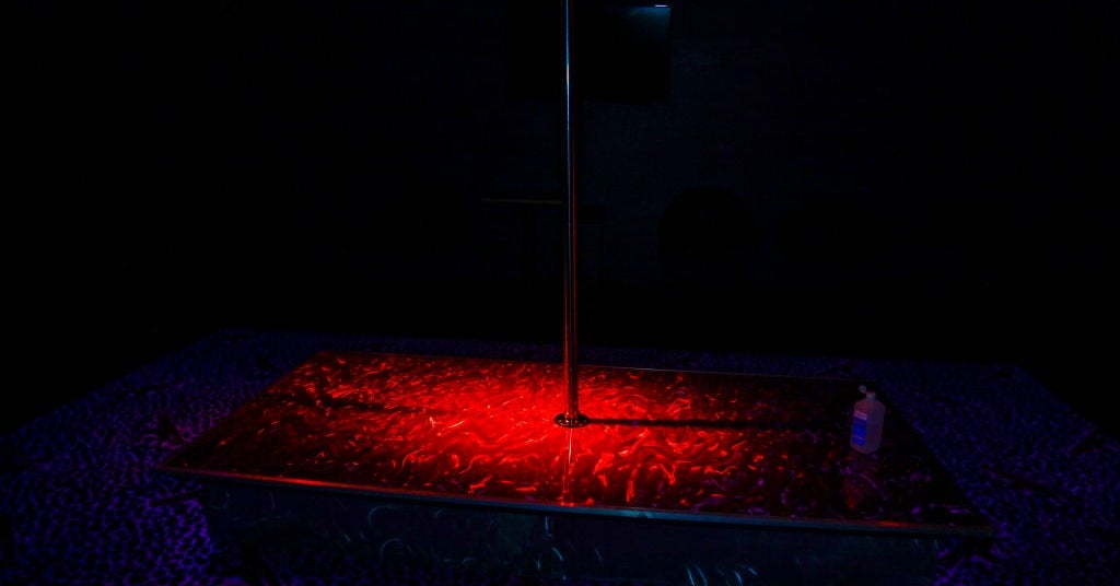 Strippers Are Confessing Unknown Things That Happen Behind Closed Doors, And They're Juicy