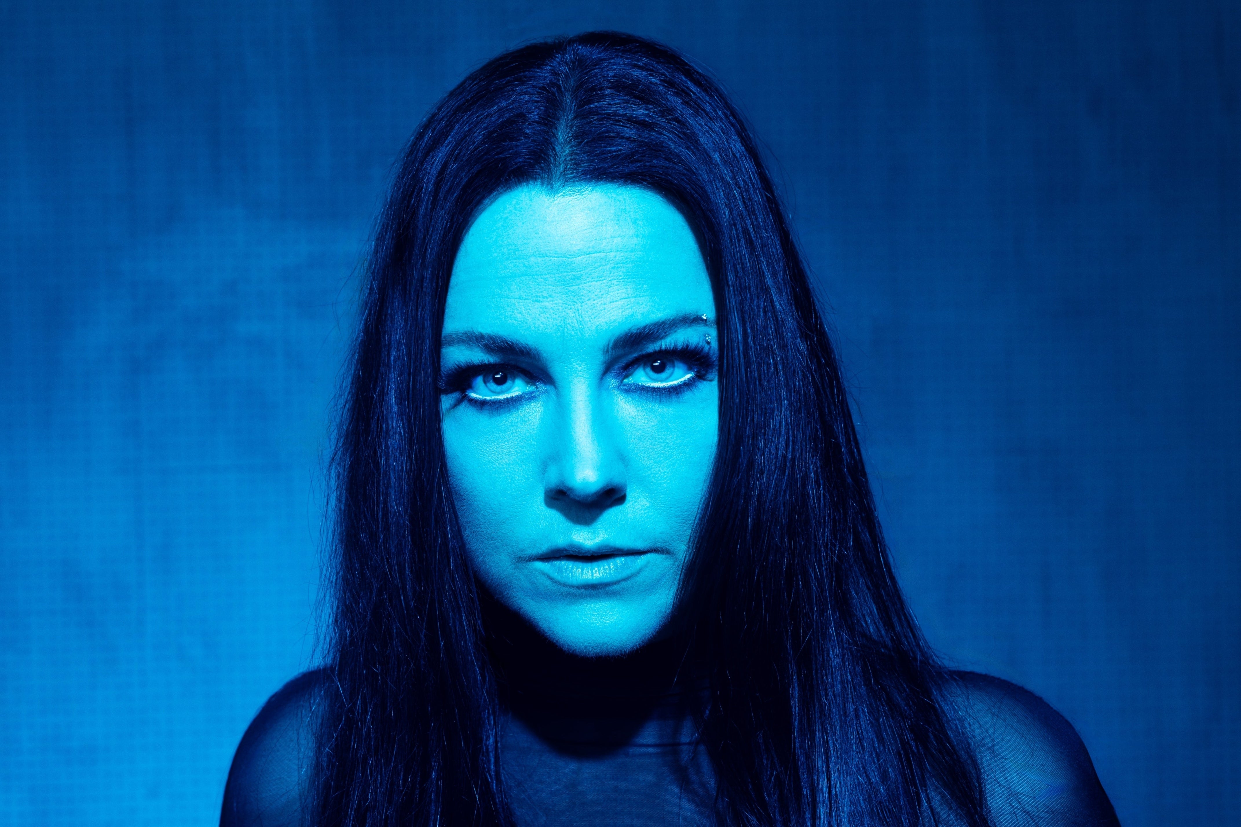 buzzfeed.com - Andrew Firriolo - 'I Fell In Love With Our Early Music Again': Evanescence's Amy Lee On The Journey To 'Sanctuary'