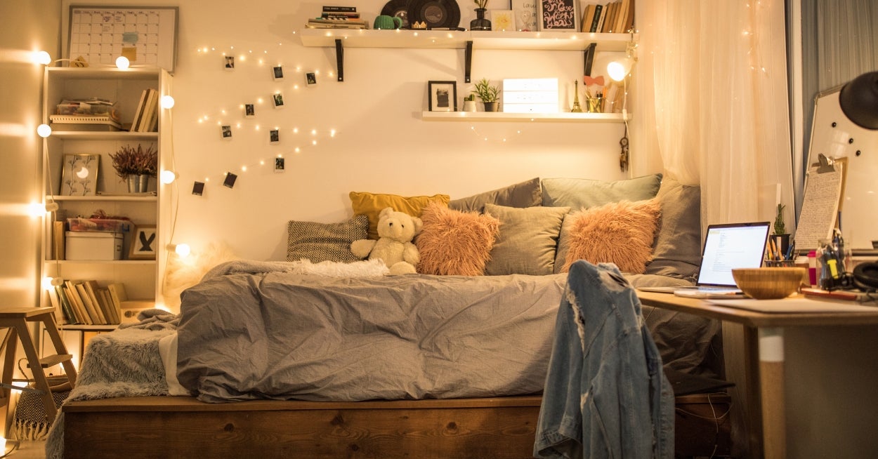 Which Lil' Gift Should You Buy Yourself For Your Dorm Room? Plan A College Day To Find Out