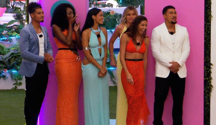 Group of radical   connected  a world  TV amusement   set, dressed successful  ceremonial  and stylish outfits
