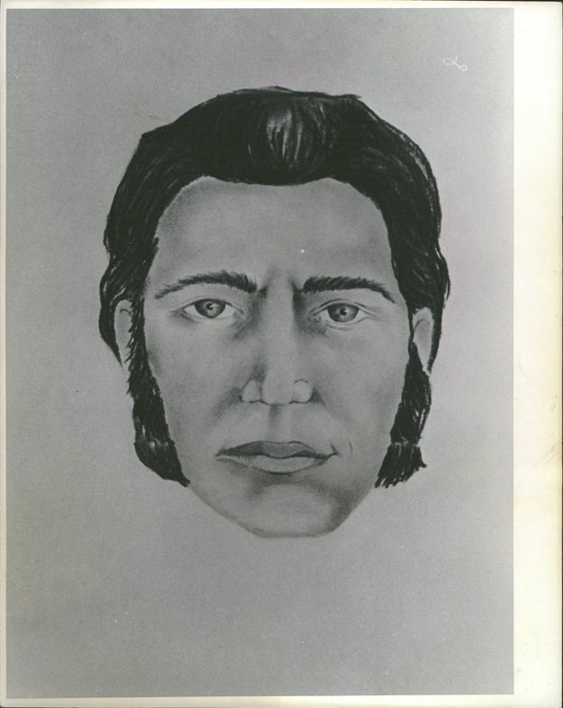 Drawing of a man's look with sideburns and a superior expression