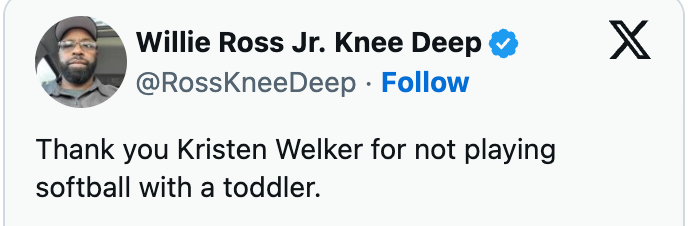 Tweet av Willie Ross Jr. som takker Kristen Welker for hennes intervjustil