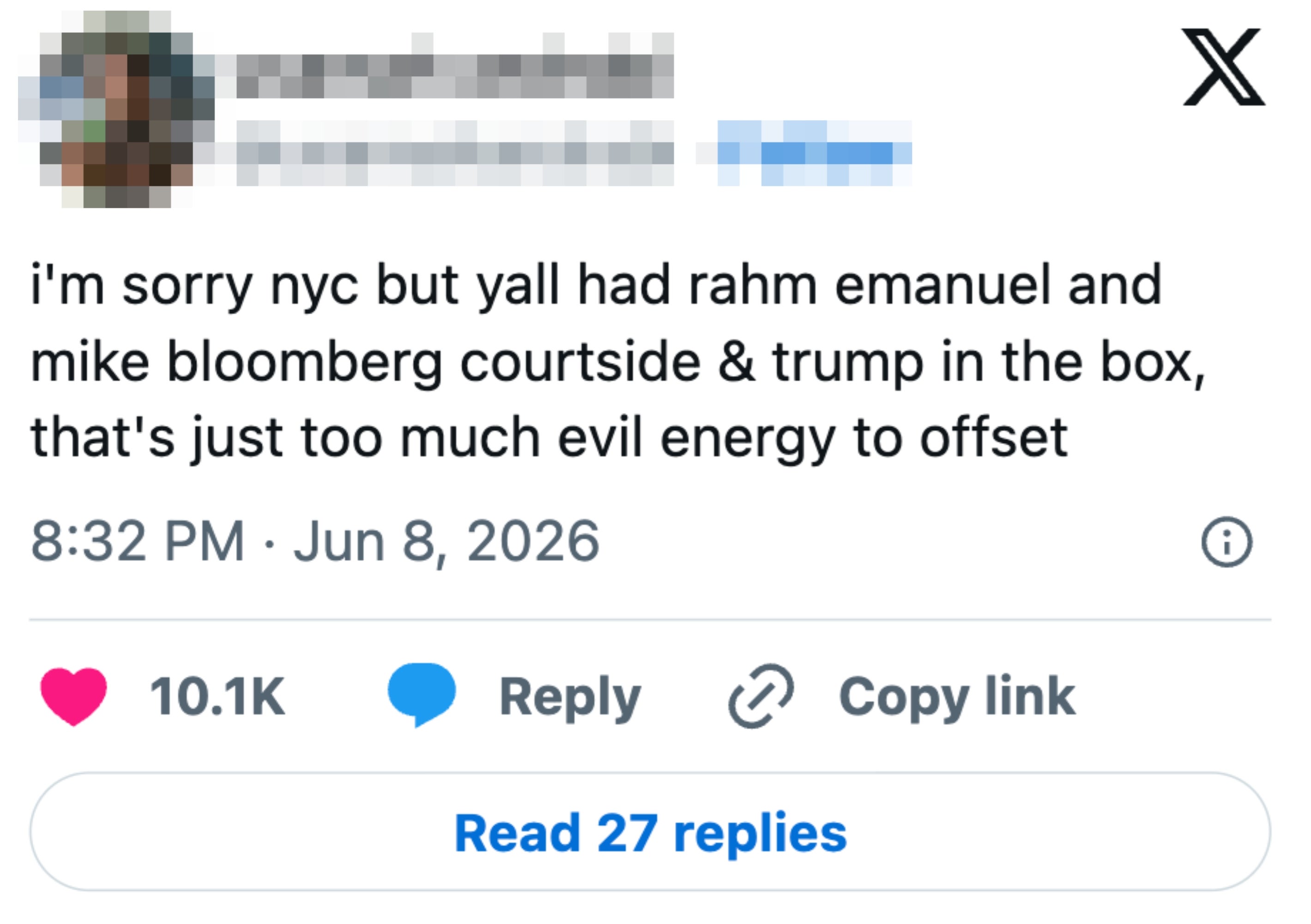 Tweet som fleiper om Rahm Emanuel, Mike Bloomberg ved rettssiden og Trump i boksen, og antyder at det er for mye 