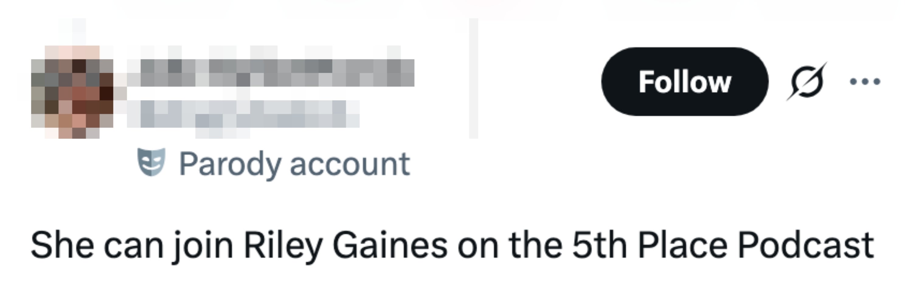Parodi tweet som foreslår at noen blir med Riley Gaines på en podcast