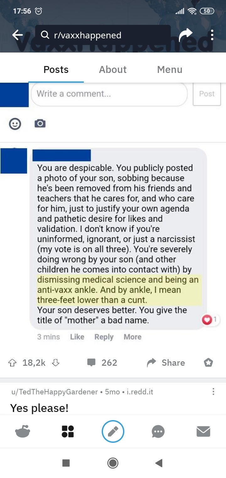 Social media station  criticizing a genitor  for an anti-vaccine stance, emphasizing risks and the interaction   connected  their child