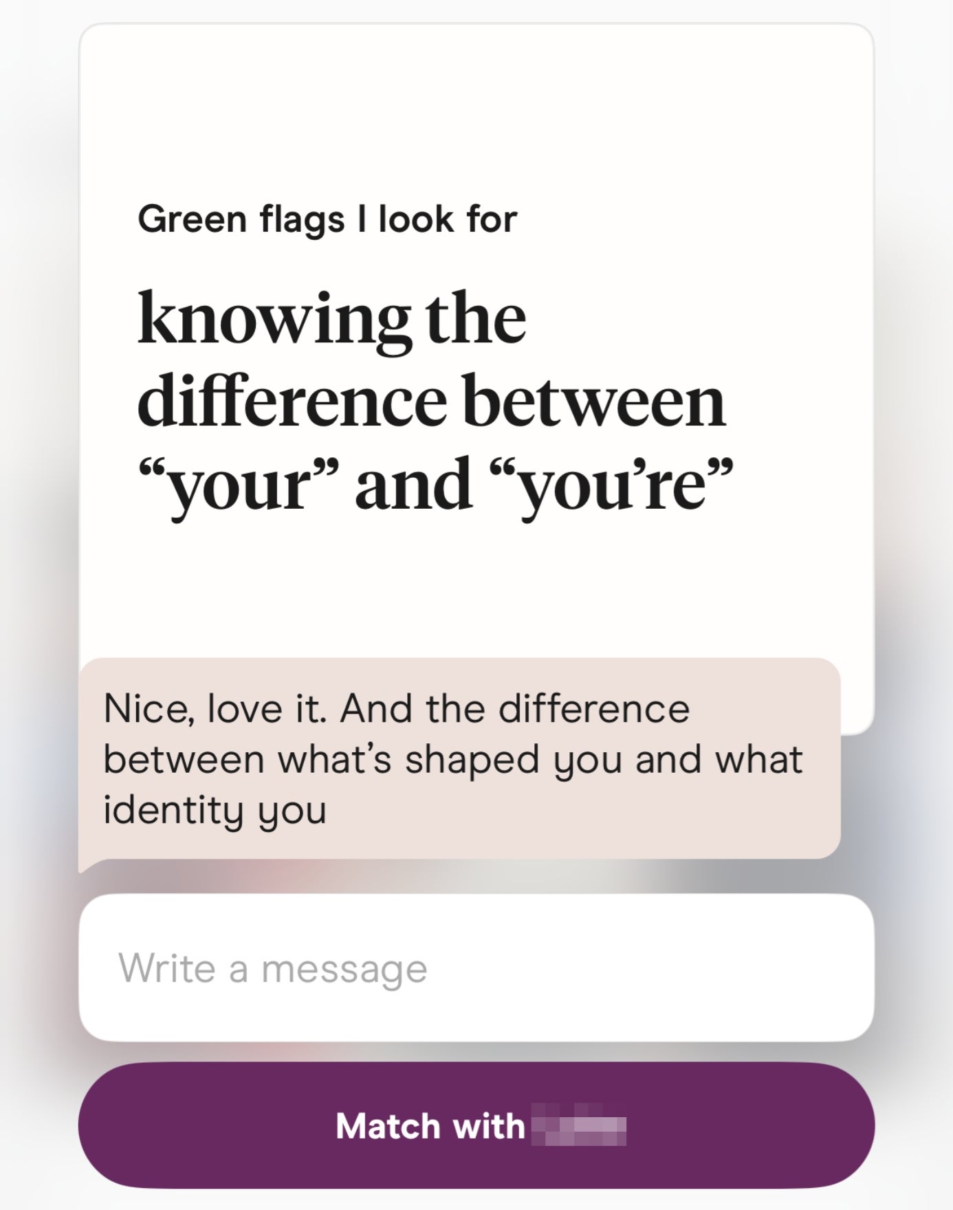 Skjermbilde av datingapp som viser en profil. Uthevet tekst: "Grønne flagg jeg ser etter: å vite forskjellen mellom 'din' og 'du're'"