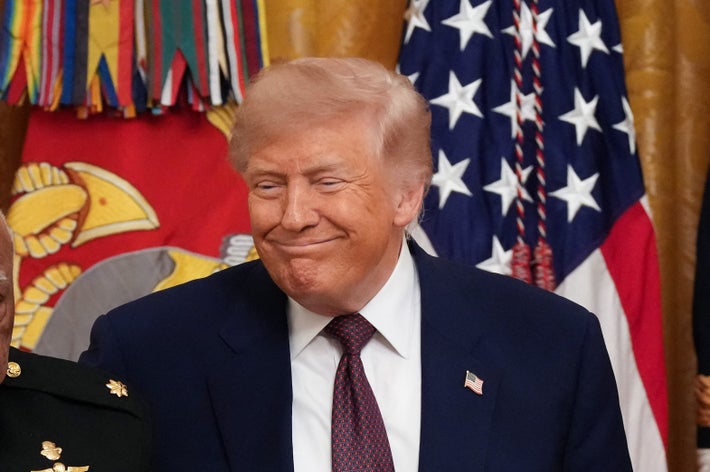 ホワイトハウスで行われた名誉勲章授与式に出席したドナルド・トランプ米大統領（＝2026年6月18日撮影）/ Andrew Harnik / AFP＝時事