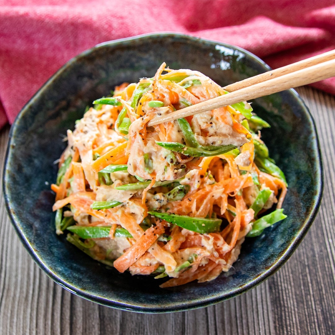 にんじんと絹さや、まだ炒めてるの？】ツナマヨで和えるだけ。副菜は