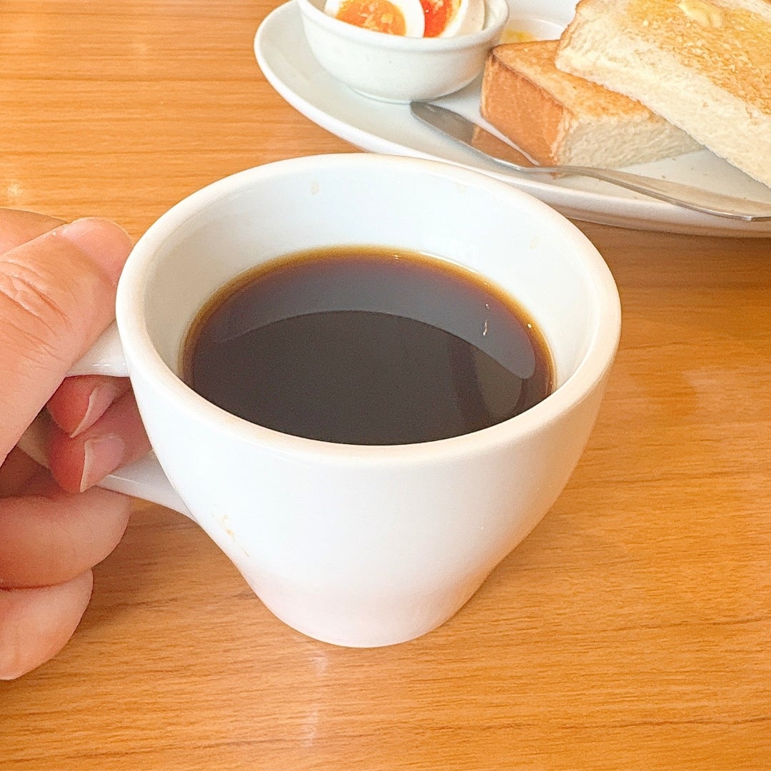 ココス「【単品メニュー】トースト ゆで玉子付き」とドリンクバーのコーヒー。