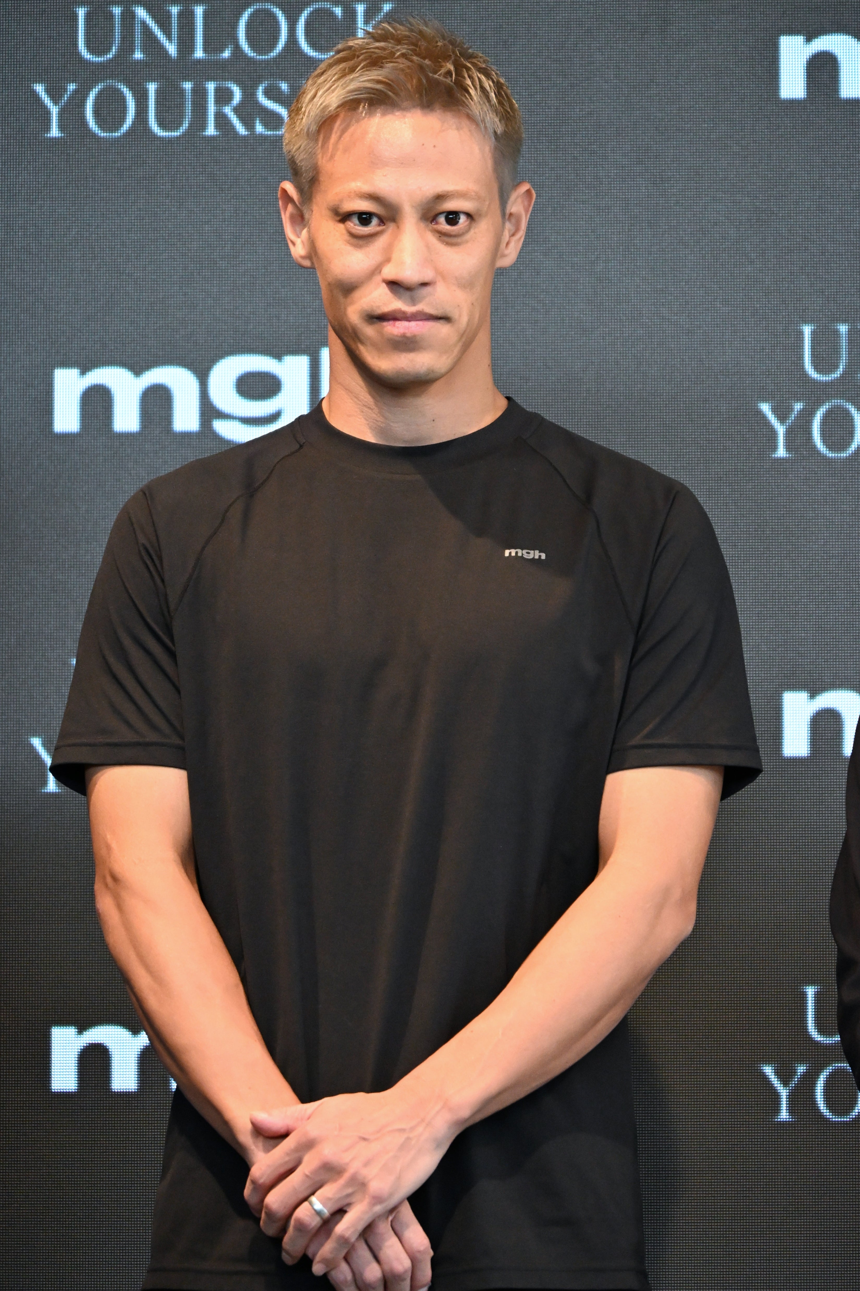 Japan愛を感じました」本田圭佑、解説時のスタイリングに絶賛の声