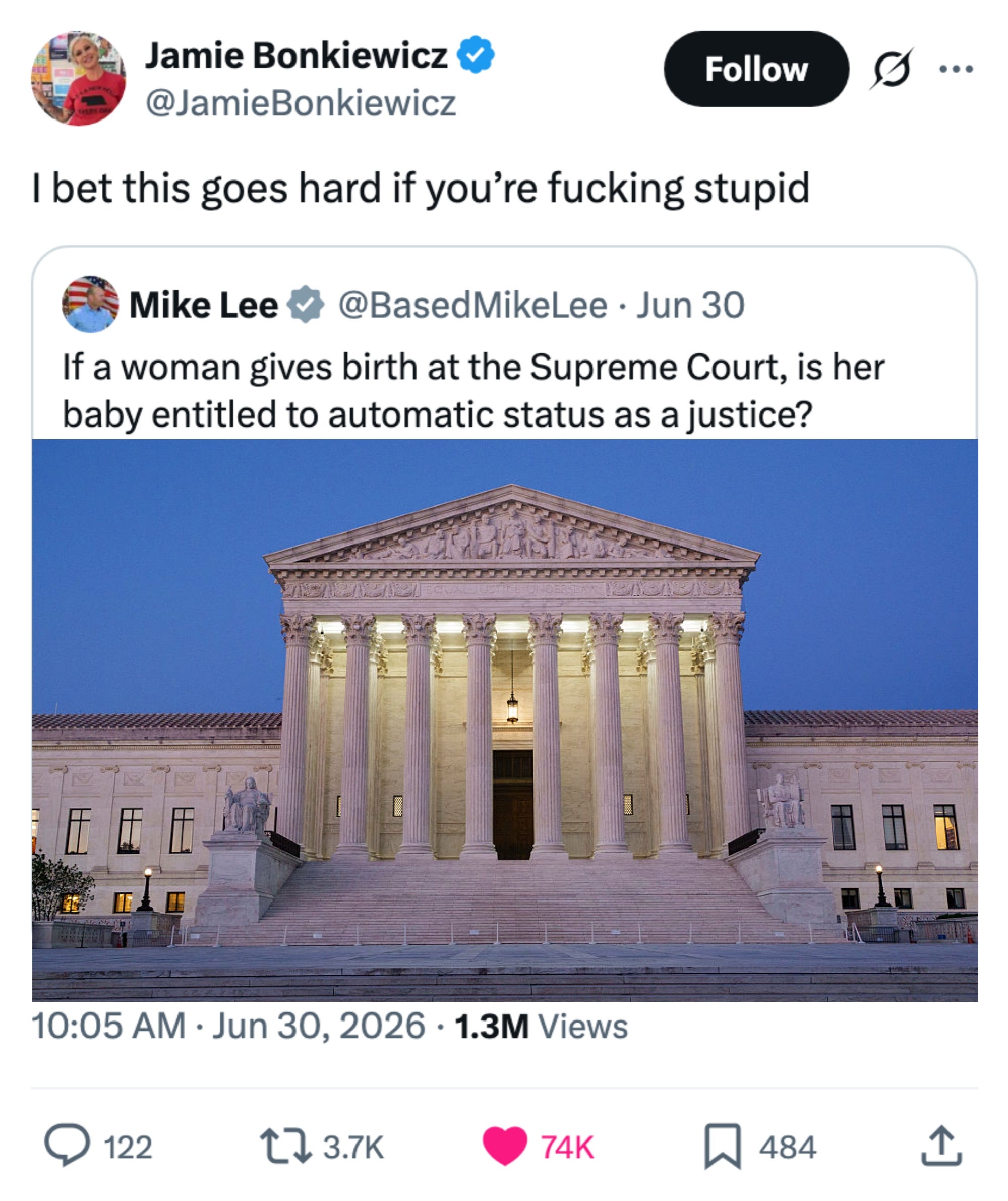 Tweet dengan seorang pengguna dengan sinis mengomentari tweet lain yang menanyakan tentang status keadilan otomatis untuk bayi yang lahir di Mahkamah Agung