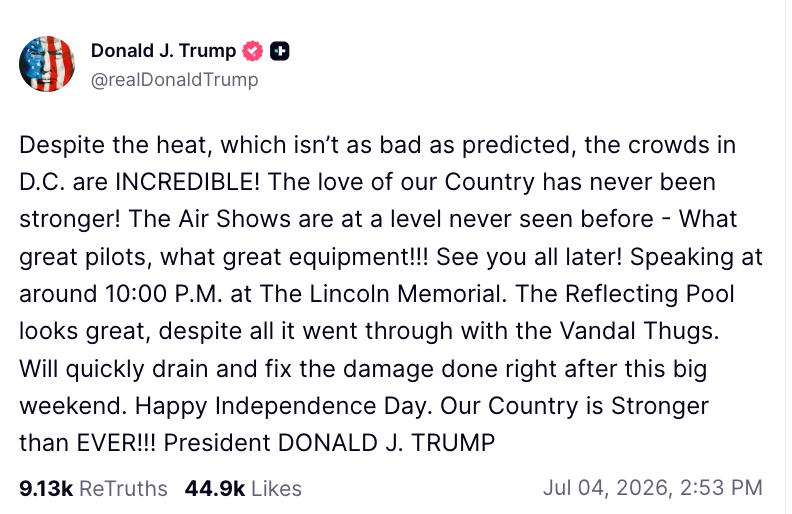 Summary of a tweet by Donald J. Trump discussing ample crowds contempt heat, praise for aerial shows, and announcing a code astatine the Lincoln Memorial