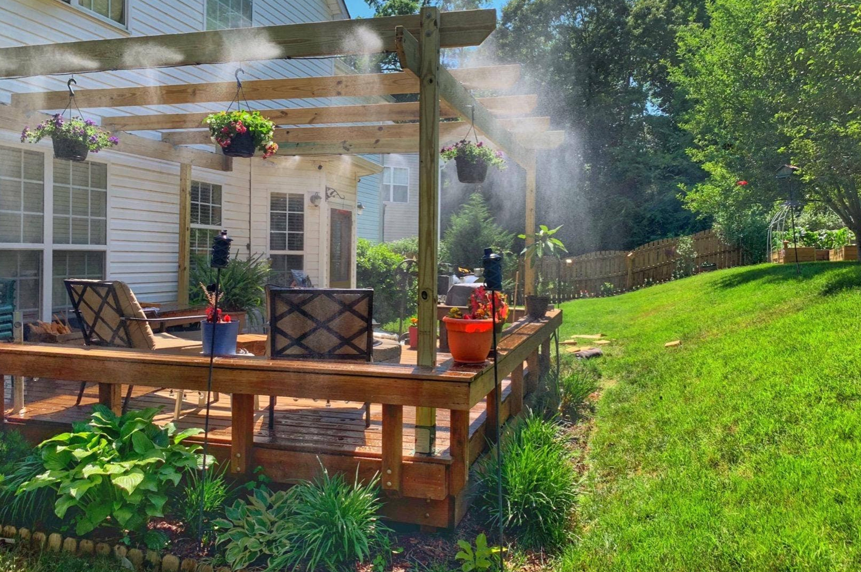 buzzfeed.com - Mariel Guzman - 23 Products To Turn Your Backyard Into Your Personal Hideaway