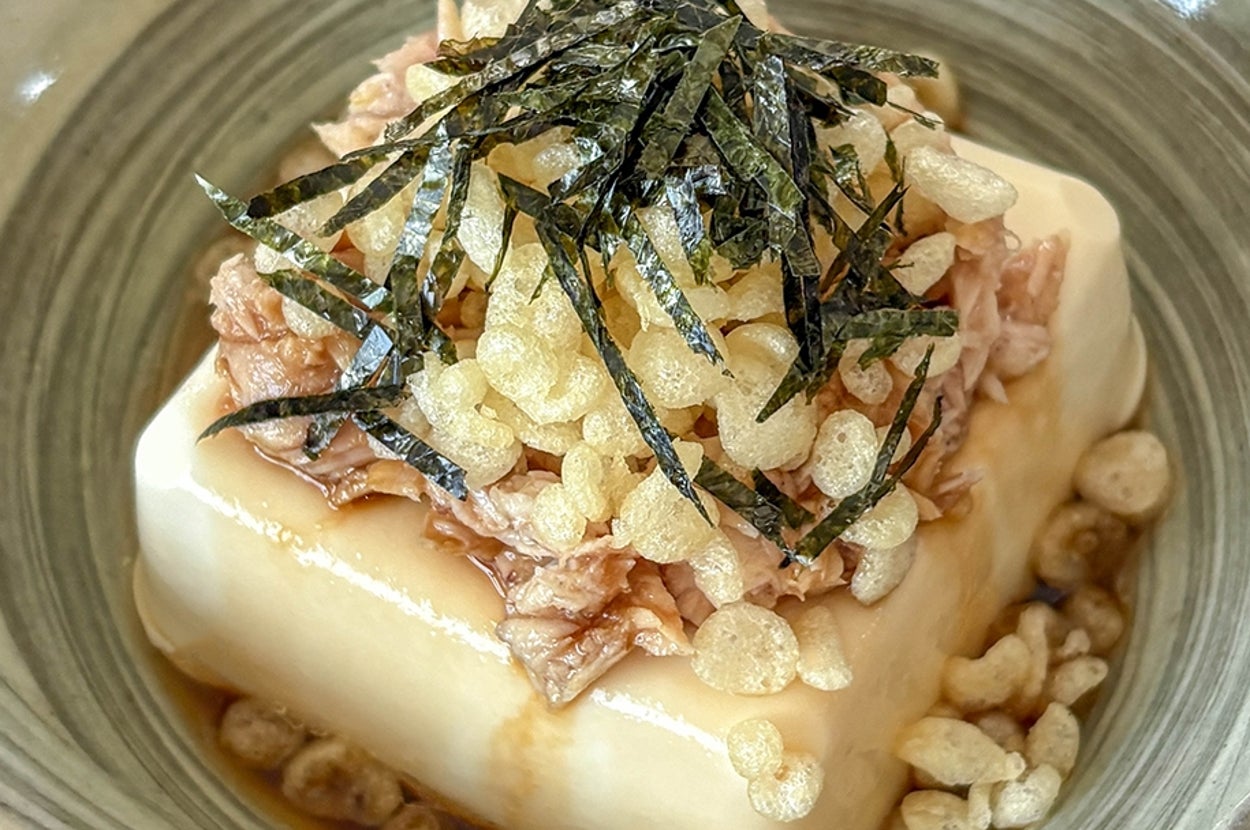 ツナと天かすの冷奴。
