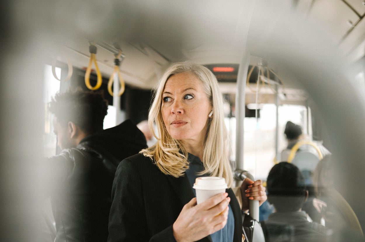 People Judge Social Class More On The Bus Than At Work, Study Finds