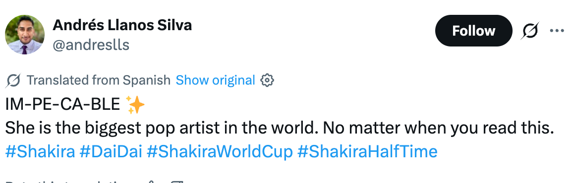 Tweet praising a pop artist as the biggest in the world, with hashtags about Shakira and the World Cup