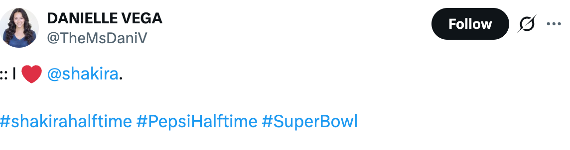 Tweet expresses love for Shakira, mentioning #shakirahalftime, #PepsiHalftime, #SuperBowl