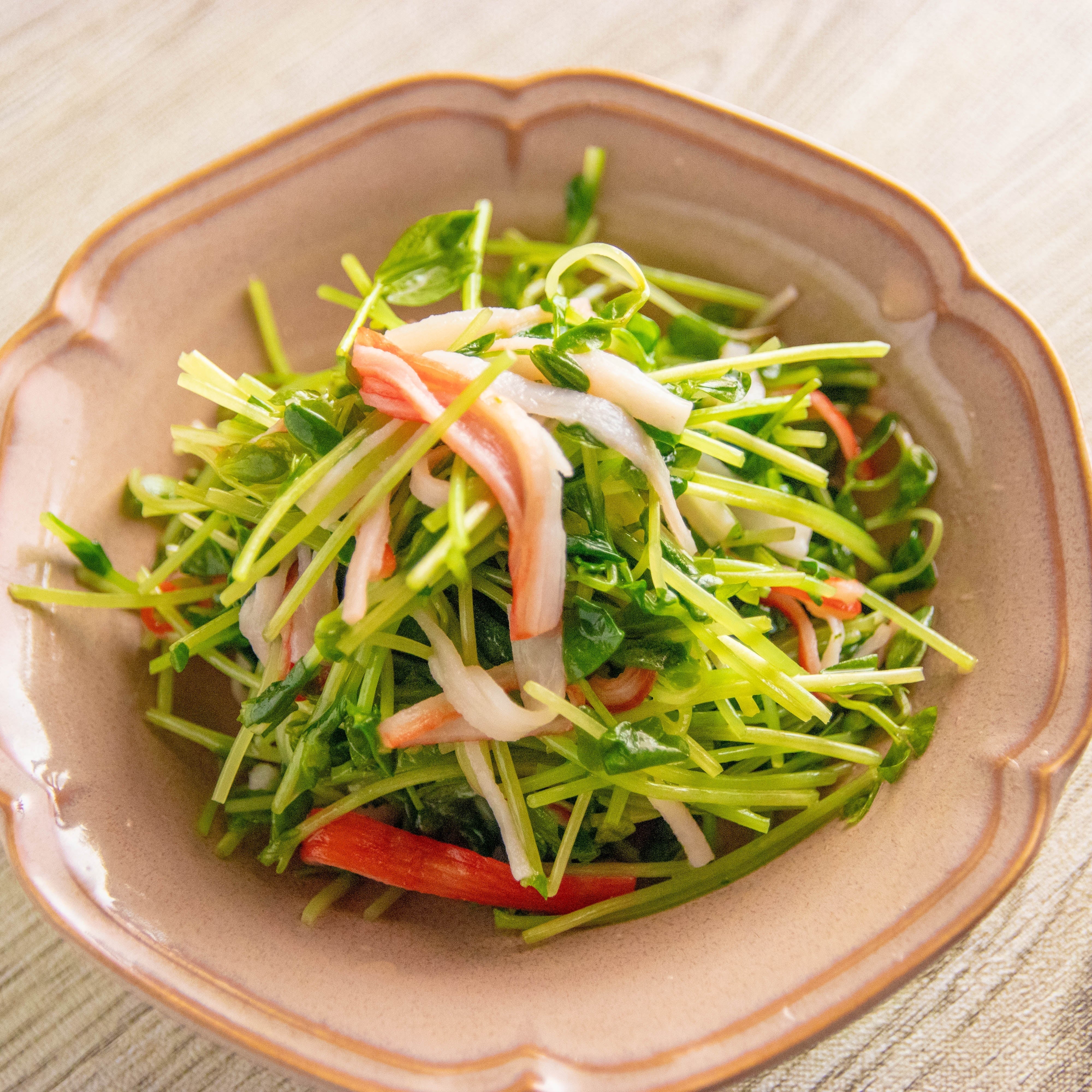 豆苗とカニ風味かまぼこのレンジ浅漬け