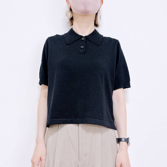 GU（ジーユー）の「ファインゲージニットポロシャツ（半袖）MN」身長162cm女性でMサイズを着用。