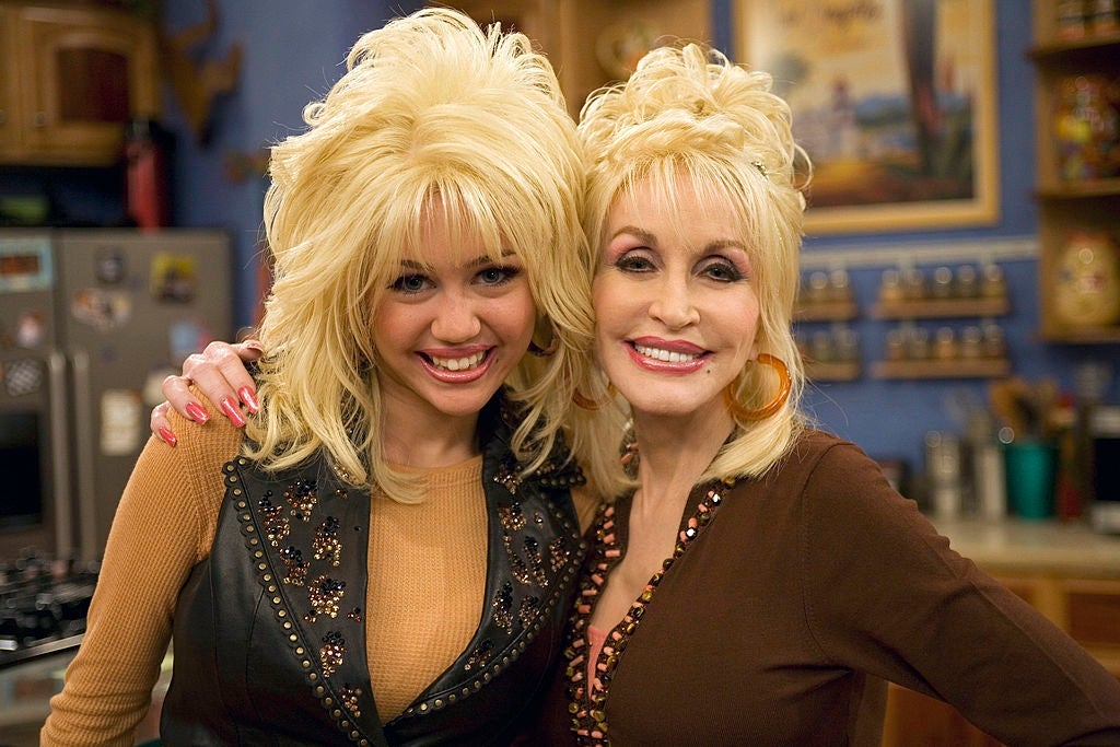 Dolly Parton and Miley Cyrus on "Hannah Montana"