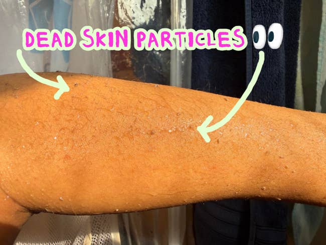 Close-up of a person's limb with h2o droplets, suggesting caller moisturization, successful a bath setting