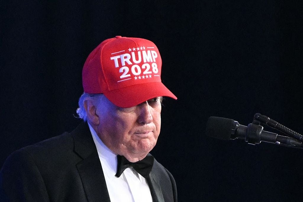 Donald Trump iført en