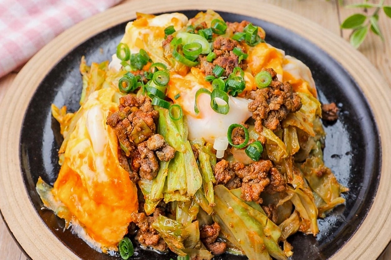 キャベ玉カレーそぼろ炒め