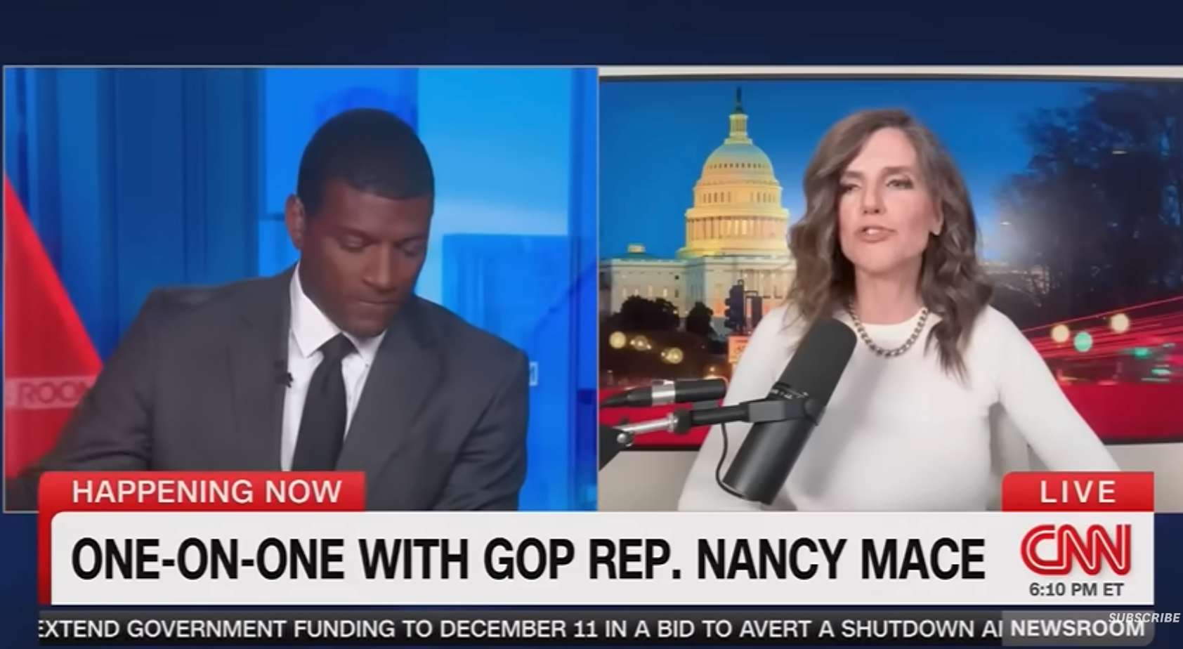 To nyhetsankere diskuterer politiske temaer på CNN, med Capitol-bygningen i bakgrunnen. Teksten inkluderer 