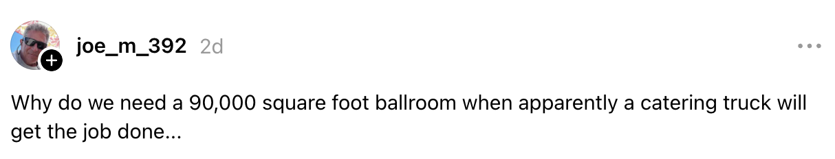 Kommentar som stiller spørsmål ved behovet for en stor ballsal når en cateringbil er tilstrekkelig