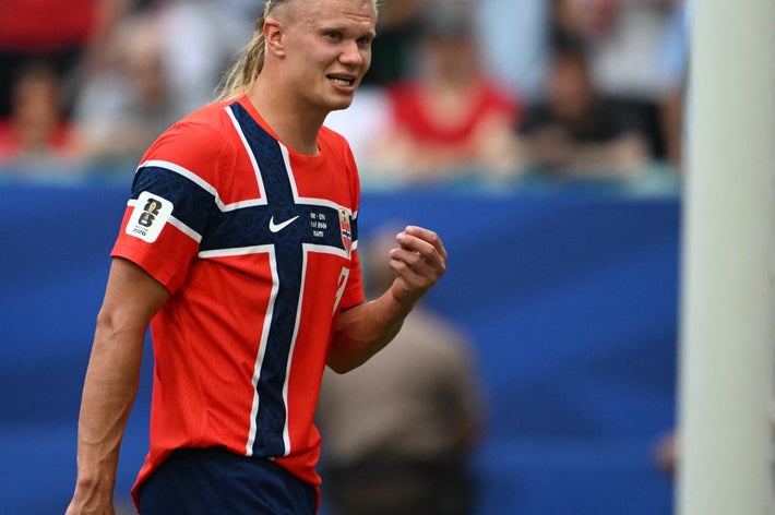 サッカーW杯2026準々決勝、ノルウェー対イングランド戦に出場したアーリング・ハーランド選手（＝2026年7月11日撮影）/ ROBERTO SCHMIDT / AFP＝時事