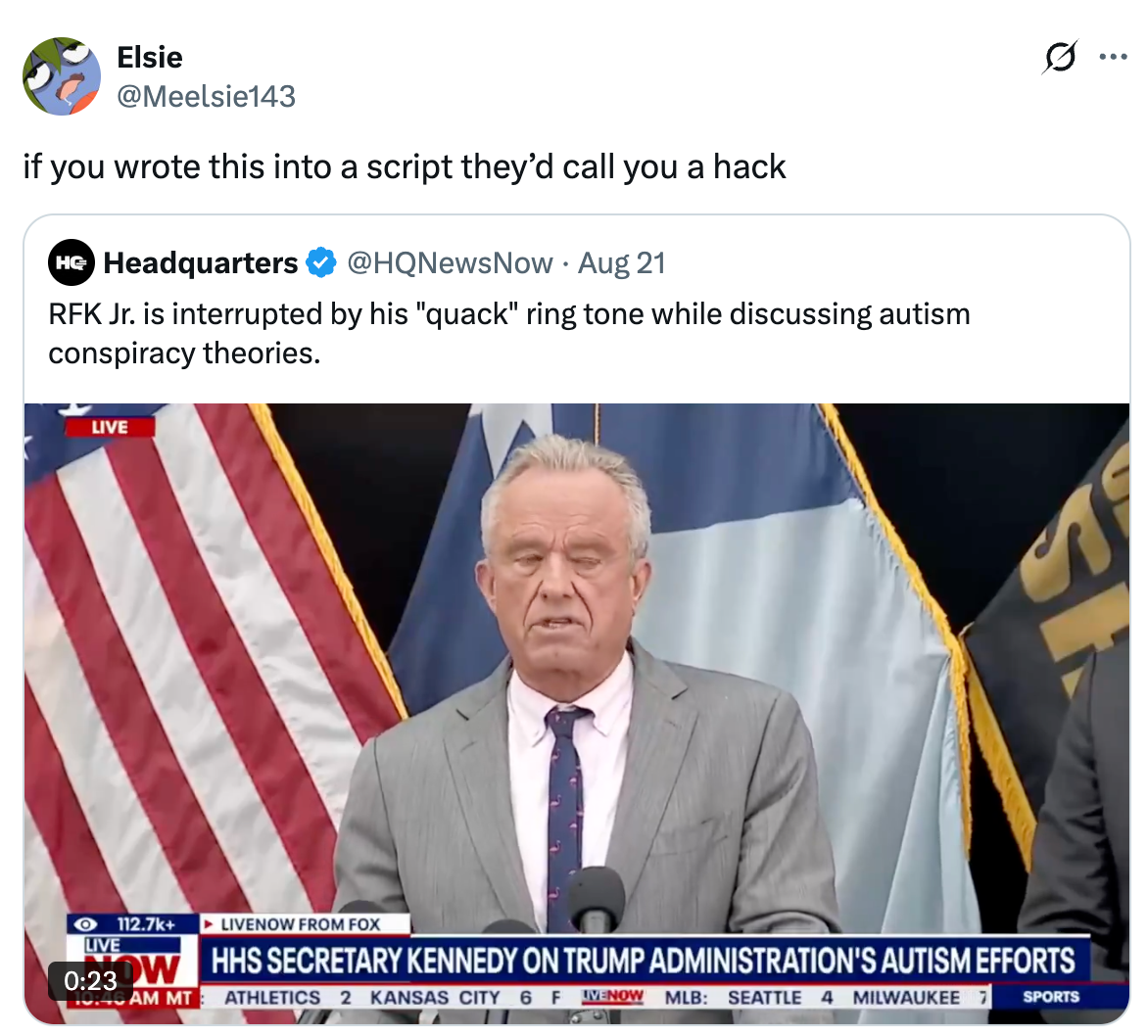 Tweet viser RFK Jr. avbrutt av "kvaksalver" ringetone under autismekonspirasjonsdiskusjon på en pressebegivenhet