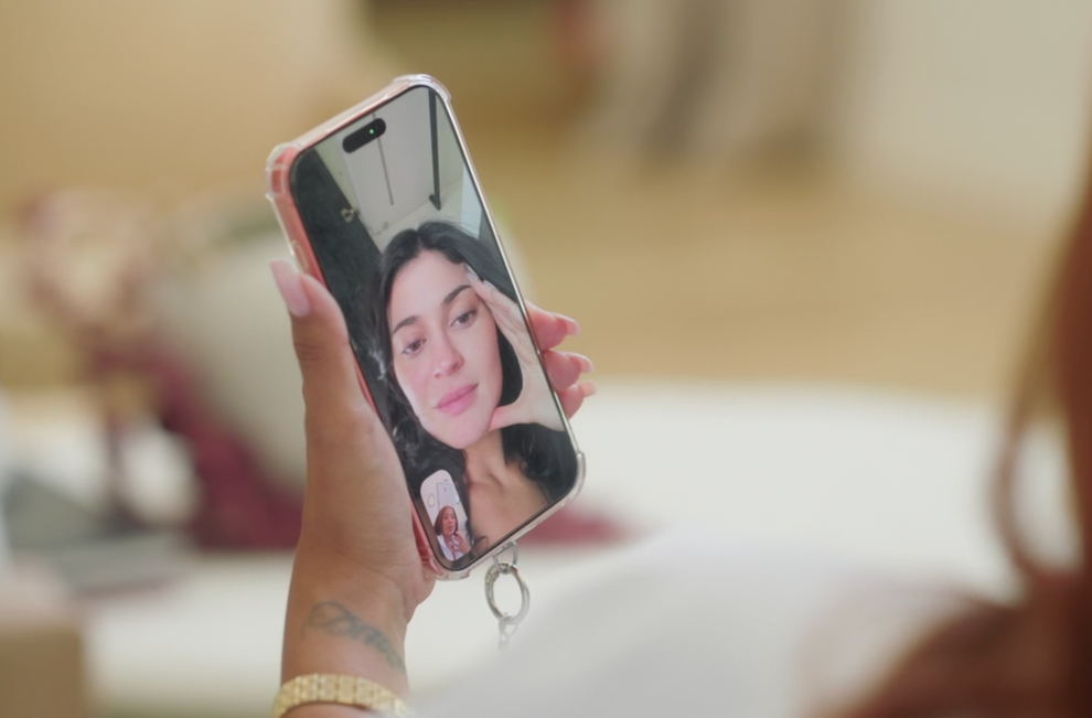 Kylie on FaceTime to Yris in a reality TV scene