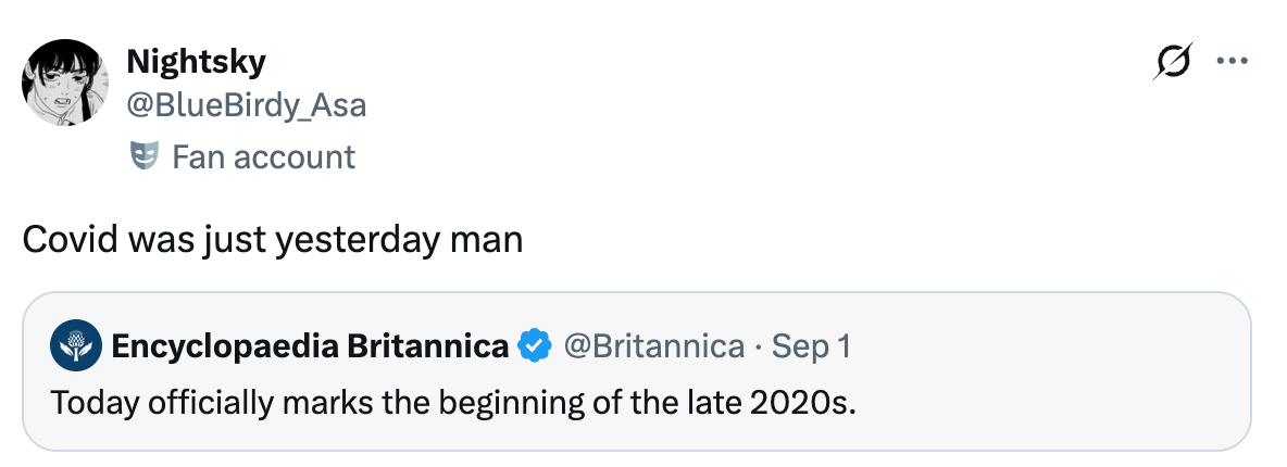 Tweet av bruker som reflekterer over tidsoppfatning, og svarer på Encyclopaedia Britannicas tweet som markerer starten på slutten av 2020-tallet