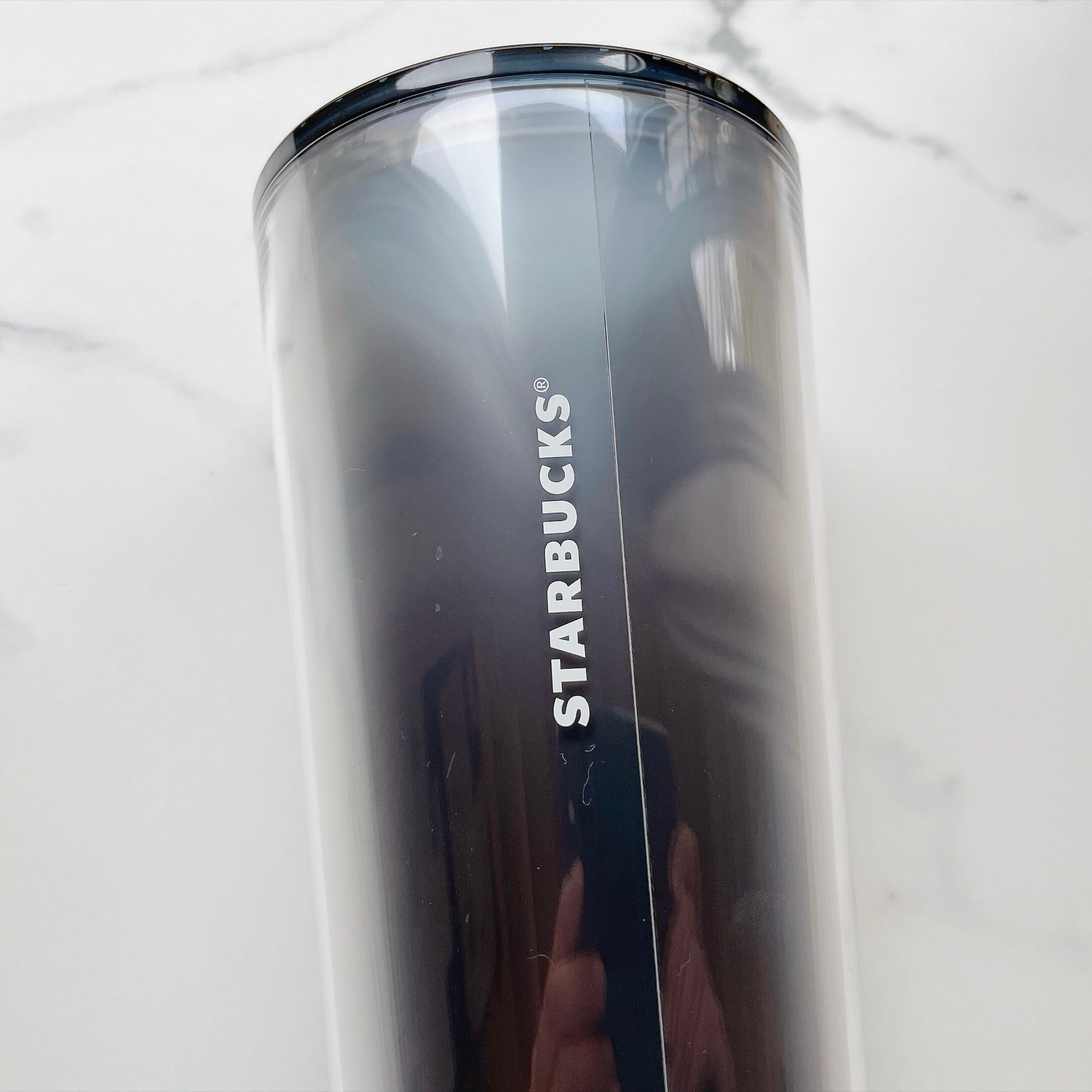 STARBUCKSのロゴが入ったシンプルなスターバックス「オータムフェスティバル2026コールドカップタンブラーラビットネイビー710ml」。