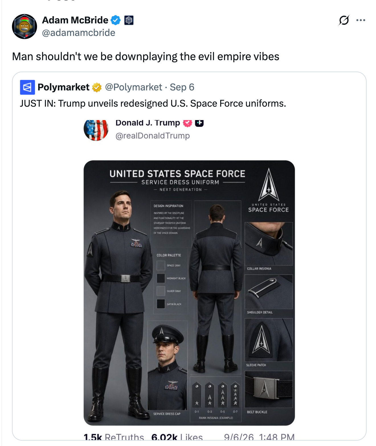 Tweet om redesign av US Space Force-uniformer med bilder av futuristisk militærantrekk med kommentarer til utseendet deres