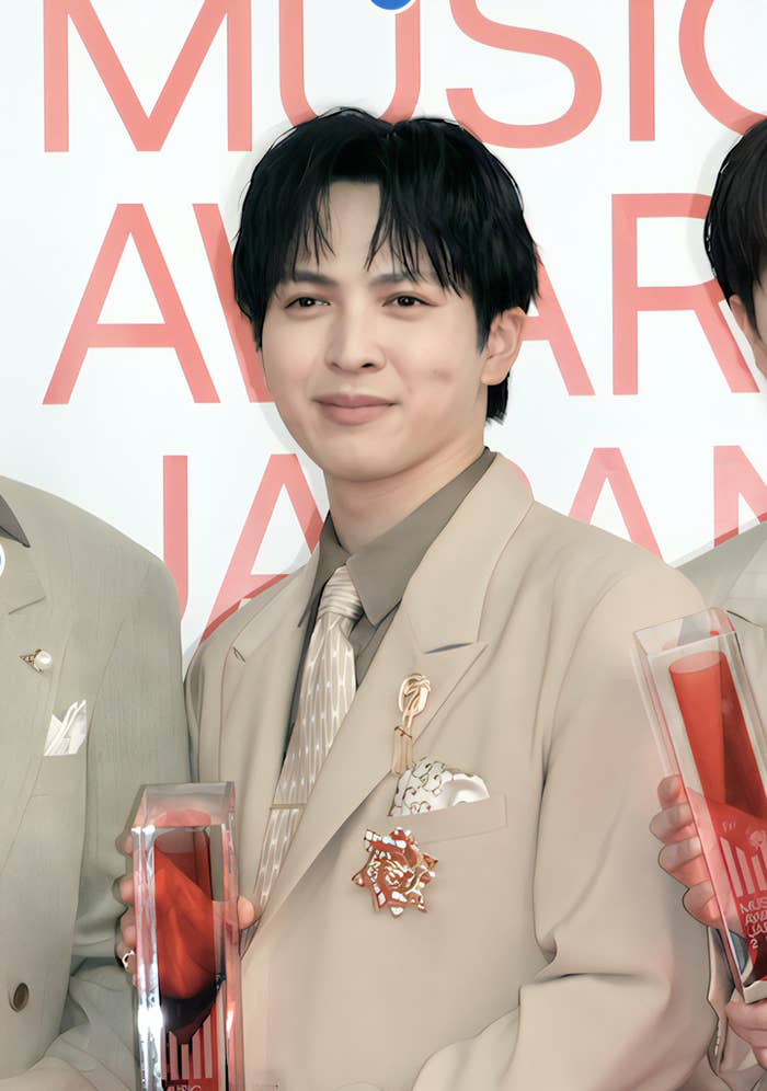 M!LK吉田仁人の解禁された姿にファン騒然「スーツ？溺愛？？」「まじか